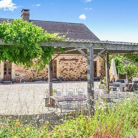 In Montferrand-du-perigor With Kitchen Feriehus