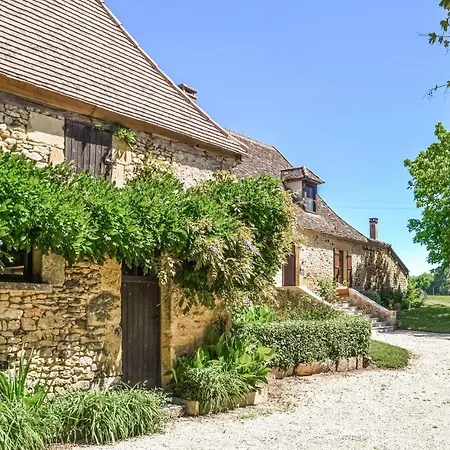In Montferrand-du-perigor With Kitchen Feriehus