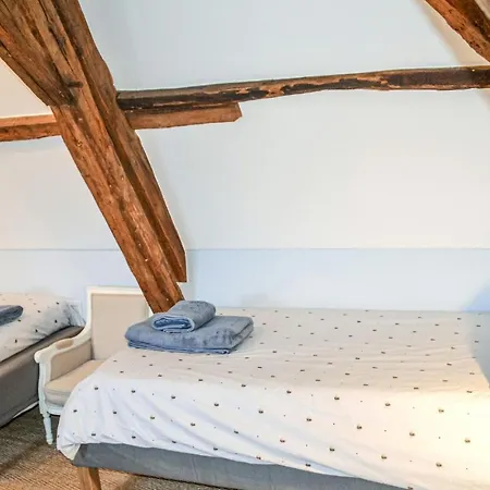 In Montferrand-du-perigor With Kitchen *